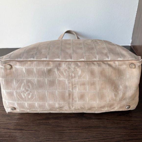 Authentic Chanel Travel Line CC Tote Bag - Picture 4 of 11
